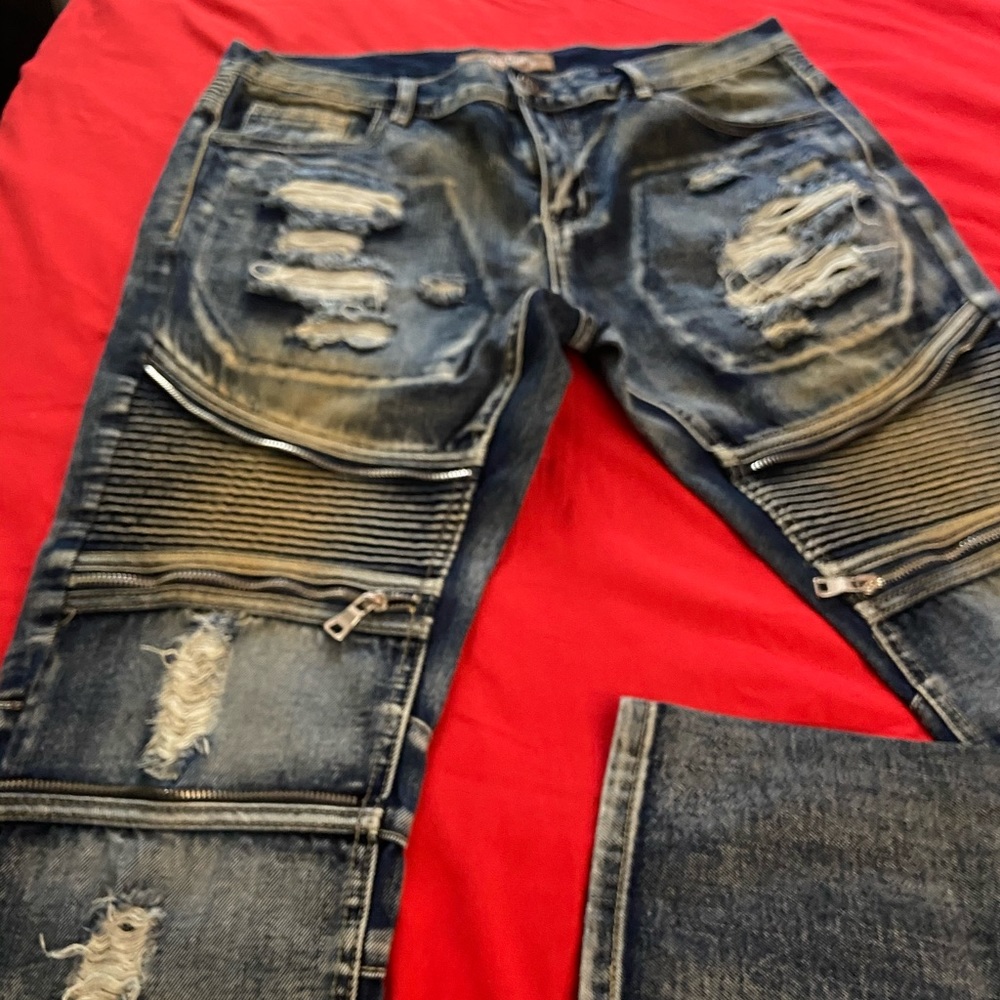 New Men’s skinny jeans